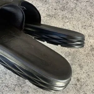 NIKE BENASSI SOLARSOFT SLIDES
JDI BLACK RAIDERS CHARCOALS Nike | Shoes | Nike Benassi Solarsoft Slidesjdi Black  main image 4